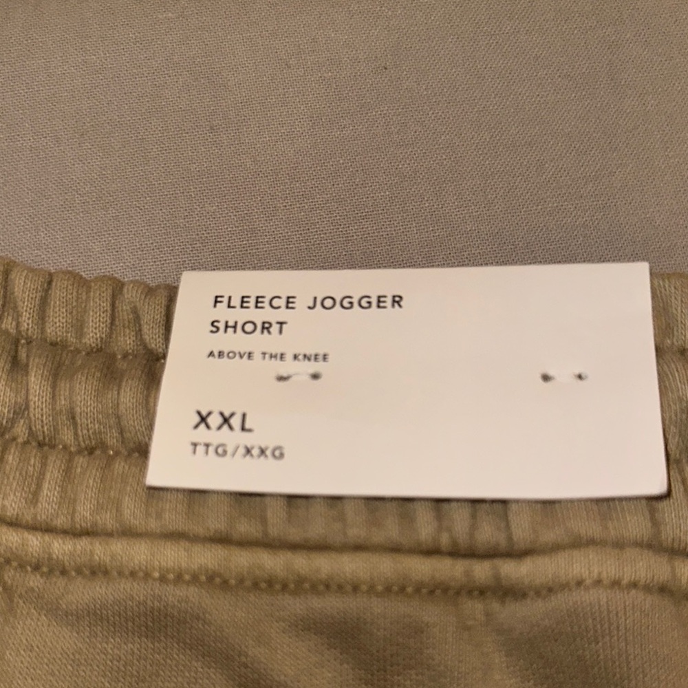 American Eagle Outfitters Tan Relaxed Fit Shorts